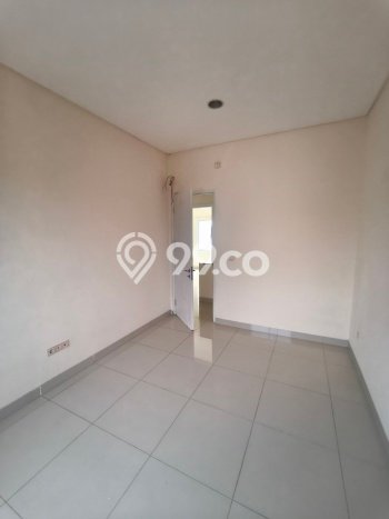Dijual Rumah Mewah Megah Dengan View Eksklusif di Green Lake City, Jakarta Barat Dijual Rumah Mewah Megah Dengan View Eksklusif di Green Lake City, Jakarta Barat