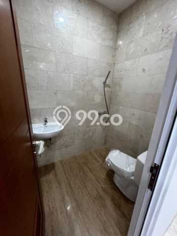 Rumah 4 KT 4 KM Luas Tanah 180m², LB 400m² di Green Lake City, Jakarta Barat Rumah 4 KT 4 KM Luas Tanah 180m², LB 400m² di Green Lake City, Jakarta Barat
