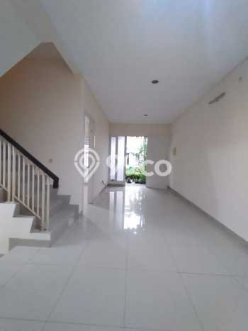 Hunian Elit LB 120m2 Siap Huni Desain Elegan di Green Lake City, Jakarta Barat Hunian Elit LB 120m2 Siap Huni Desain Elegan di Green Lake City, Jakarta Barat