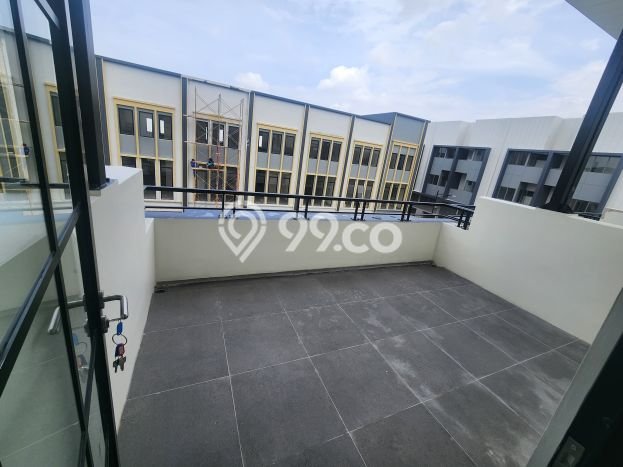 Disewakan Ruko di Kawasan Ramai Gading Serpong Luas 102m2 Disewakan Ruko di Kawasan Ramai Gading Serpong Luas 102m2