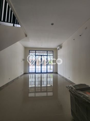 Disewakan Ruko di Kawasan Ramai Gading Serpong Luas 102m2 Disewakan Ruko di Kawasan Ramai Gading Serpong Luas 102m2