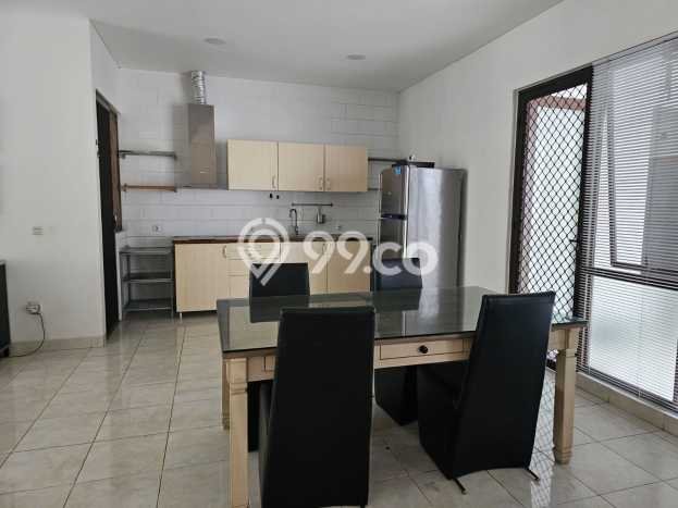 Lokasi terbaik! Rumah siap pakai disewakan di BSD LB 160m2 Lokasi terbaik! Rumah siap pakai disewakan di BSD LB 160m2
