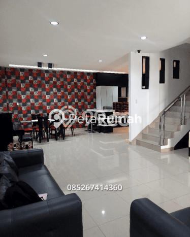 Rumah Strategis dengan Luas Tanah 120m² dan Luas Bangunan 160m² di Kawasan Medan Sunggal, Medan Rumah Strategis dengan Luas Tanah 120m² dan Luas Bangunan 160m² di Kawasan Medan Sunggal, Medan