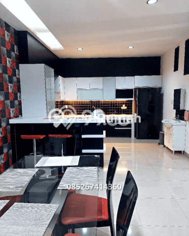 Rumah Strategis dengan Luas Tanah 120m² dan Luas Bangunan 160m² di Kawasan Medan Sunggal, Medan Rumah Strategis dengan Luas Tanah 120m² dan Luas Bangunan 160m² di Kawasan Medan Sunggal, Medan