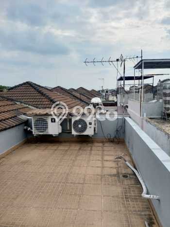 Rumah Strategis dengan Luas Tanah 120m² dan Luas Bangunan 160m² di Kawasan Medan Sunggal, Medan Rumah Strategis dengan Luas Tanah 120m² dan Luas Bangunan 160m² di Kawasan Medan Sunggal, Medan
