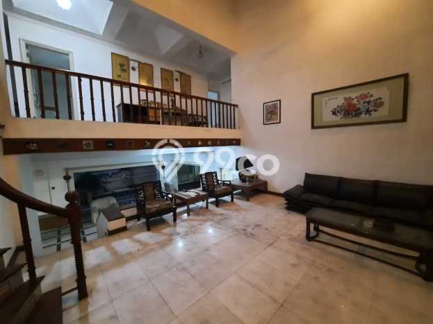 PROPERTI PILIHAN! Rumah area Medan Polonia, LT 294m² Bangunan 420m² PROPERTI PILIHAN! Rumah area Medan Polonia, LT 294m² Bangunan 420m²