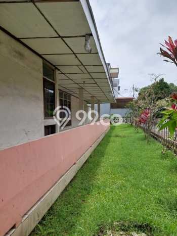 Ready to Use! Premium House LT 949m2 Desain Elegan di Buah Batu Ready to Use! Premium House LT 949m2 Desain Elegan di Buah Batu