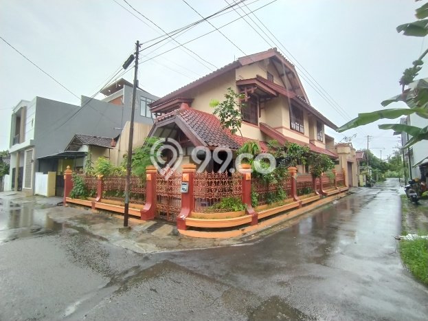Siap Huni Rumah Mewah 6 Kamar di Banjarsari Dekat ke Mana Pun Siap Huni Rumah Mewah 6 Kamar di Banjarsari Dekat ke Mana Pun
