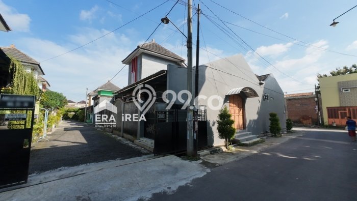 Rumah Modern Cantik 4 Kamar Siap Huni di Gentan Rumah Modern Cantik 4 Kamar Siap Huni di Gentan