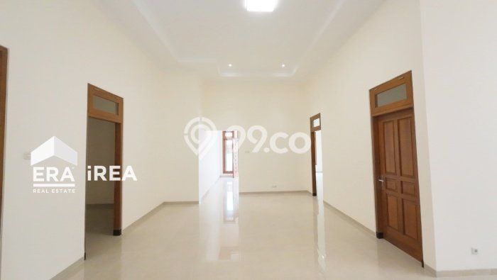 Siap Huni Hunian Elit 4 Kamar di Banjarsari Dekat ke Mana Saja Siap Huni Hunian Elit 4 Kamar di Banjarsari Dekat ke Mana Saja