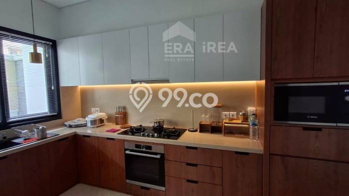 Rumah Mewah Siap Huni LT 197m2 di Tegalrejo, Yogyakarta Rumah Mewah Siap Huni LT 197m2 di Tegalrejo, Yogyakarta