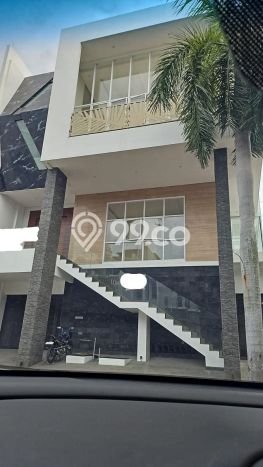 Hunian Elit LB 600m2 Siap Pakai Desain Elegan di Pantai Indah Kapuk, Jakarta Utara Hunian Elit LB 600m2 Siap Pakai Desain Elegan di Pantai Indah Kapuk, Jakarta Utara