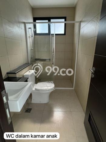 Jual Rumah Luas Elegan Dengan View Eksklusif di Pantai Indah Kapuk 2, Jakarta Utara Jual Rumah Luas Elegan Dengan View Eksklusif di Pantai Indah Kapuk 2, Jakarta Utara