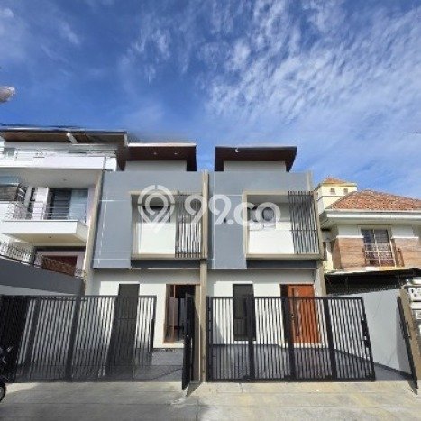 Dijual Rumah Eksklusif 3 KT di Meruya, Jakarta Barat Dijual Rumah Eksklusif 3 KT di Meruya, Jakarta Barat