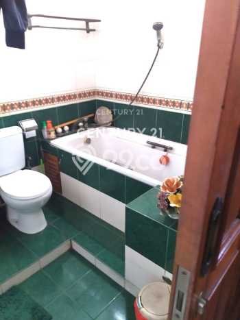 Hunian Mewah LB 300m2 Siap Huni Desain Elegan di Pulo Asem, Jakarta Timur Hunian Mewah LB 300m2 Siap Huni Desain Elegan di Pulo Asem, Jakarta Timur