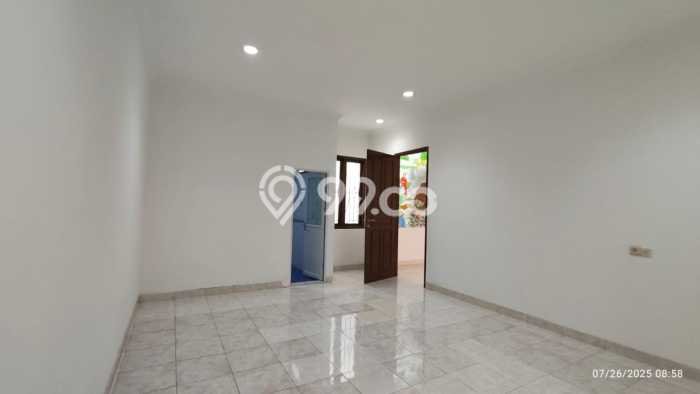 For Sale Rumah 2 Kamar Lokasi Strategis Nyaman dan Strategis di Kelapa Gading For Sale Rumah 2 Kamar Lokasi Strategis Nyaman dan Strategis di Kelapa Gading