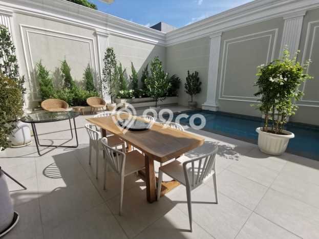 Ready to Use! Premium House LT 586m2 Desain Elegan di Pantai Indah Kapuk Ready to Use! Premium House LT 586m2 Desain Elegan di Pantai Indah Kapuk