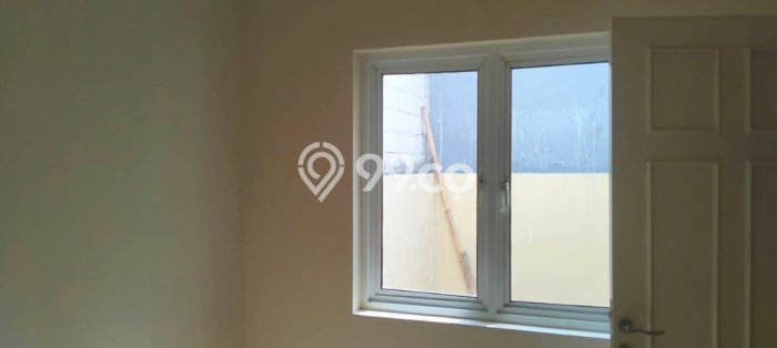 For Sale! Luxury House LT 105m2 Desain Elegan di Srengseng For Sale! Luxury House LT 105m2 Desain Elegan di Srengseng