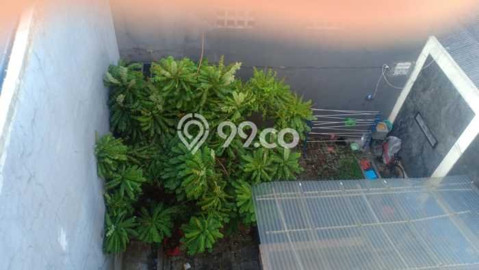 Rumah 4 Kamar Dekat dengan Akses Transportasi, Jakarta Barat - Lokasi Premium Rumah 4 Kamar Dekat dengan Akses Transportasi, Jakarta Barat - Lokasi Premium