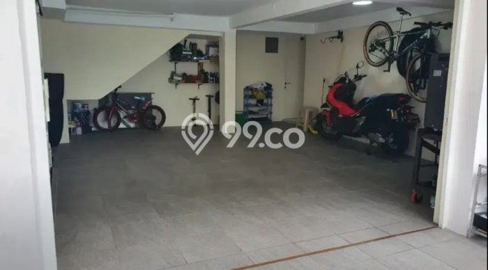 Rumah di Tomang, Jakarta Barat, Luas 128m² Bangunan 330m² - SEGERA MILIKI! Rumah di Tomang, Jakarta Barat, Luas 128m² Bangunan 330m² - SEGERA MILIKI!
