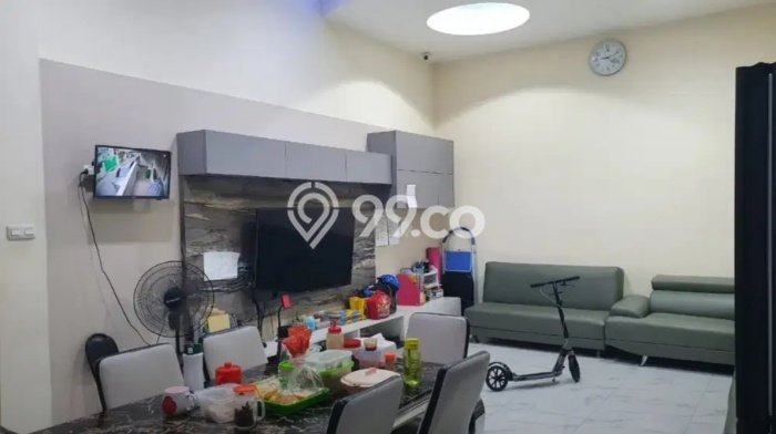 Rumah di Tomang, Jakarta Barat, Luas 128m² Bangunan 330m² - SEGERA MILIKI! Rumah di Tomang, Jakarta Barat, Luas 128m² Bangunan 330m² - SEGERA MILIKI!