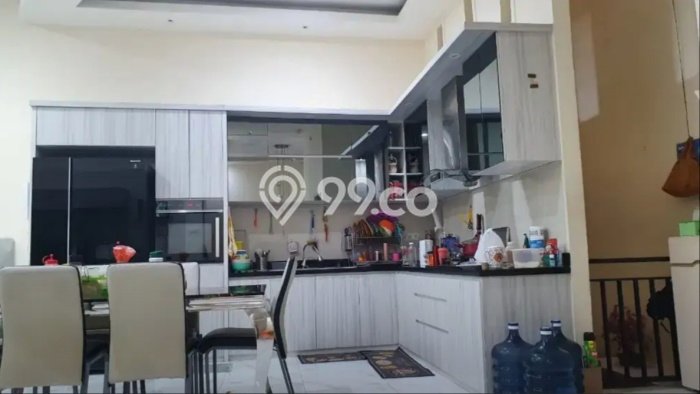 Rumah di Tomang, Jakarta Barat, Luas 128m² Bangunan 330m² - SEGERA MILIKI! Rumah di Tomang, Jakarta Barat, Luas 128m² Bangunan 330m² - SEGERA MILIKI!