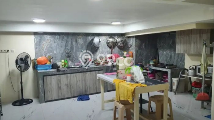 Rumah di Tomang, Jakarta Barat, Luas 128m² Bangunan 330m² - SEGERA MILIKI! Rumah di Tomang, Jakarta Barat, Luas 128m² Bangunan 330m² - SEGERA MILIKI!