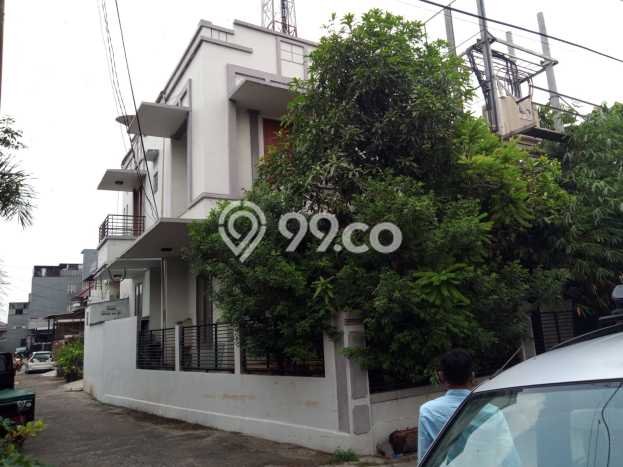 Siap Huni Rumah Mewah 4 Kamar di Kebon Jeruk Dekat ke Mana Saja Siap Huni Rumah Mewah 4 Kamar di Kebon Jeruk Dekat ke Mana Saja