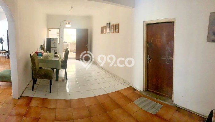 Rumah Mewah LB 200m2 Siap Pakai Desain Elegan di Tanjung Duren Selatan, Jakarta Barat Rumah Mewah LB 200m2 Siap Pakai Desain Elegan di Tanjung Duren Selatan, Jakarta Barat