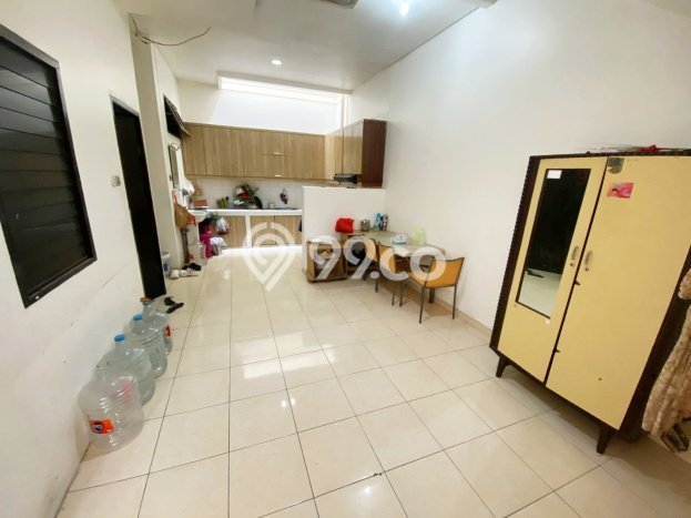Hunian Mewah LB 250m2 Siap Pakai Desain Elegan di Taman Ratu, Jakarta Barat Hunian Mewah LB 250m2 Siap Pakai Desain Elegan di Taman Ratu, Jakarta Barat