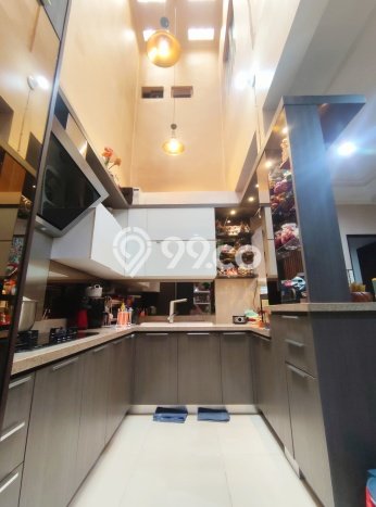Rumah Elit Modern Siap Huni di Tomang Jakarta Barat Rumah Elit Modern Siap Huni di Tomang Jakarta Barat