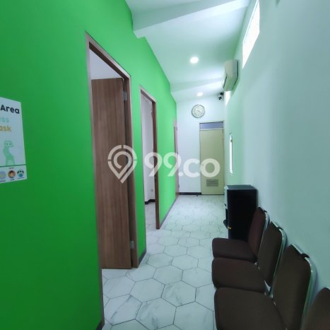 Ruko Dijual di Jakarta Selatan LT 93m2 & LB 350m2 Lokasi Terbaik! Ruko Dijual di Jakarta Selatan LT 93m2 & LB 350m2 Lokasi Terbaik!
