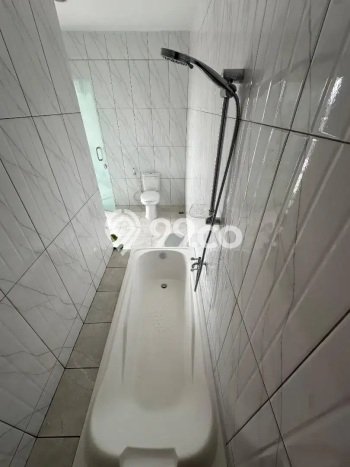 Hunian Elit LB 355m2 Siap Huni Desain Elegan di Sunrise Garden, Jakarta Barat Hunian Elit LB 355m2 Siap Huni Desain Elegan di Sunrise Garden, Jakarta Barat