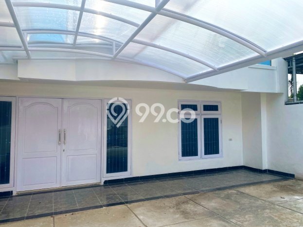 Dijual Rumah Luas Elegan Dengan View Eksklusif di Green Ville, Jakarta Barat Dijual Rumah Luas Elegan Dengan View Eksklusif di Green Ville, Jakarta Barat