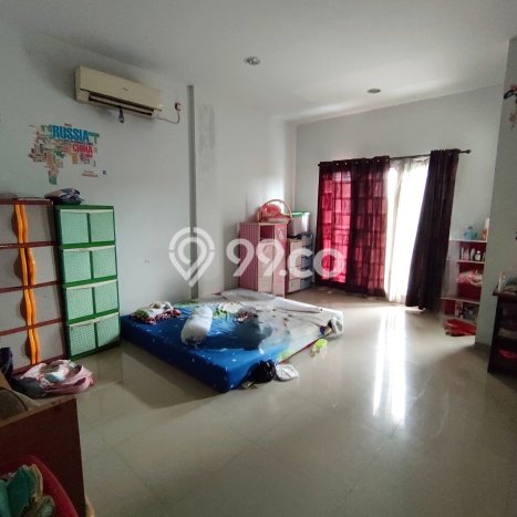 Ruko Dijual di Jakarta Barat LT 77m2 & LB 150m2 Lokasi Terbaik! Ruko Dijual di Jakarta Barat LT 77m2 & LB 150m2 Lokasi Terbaik!