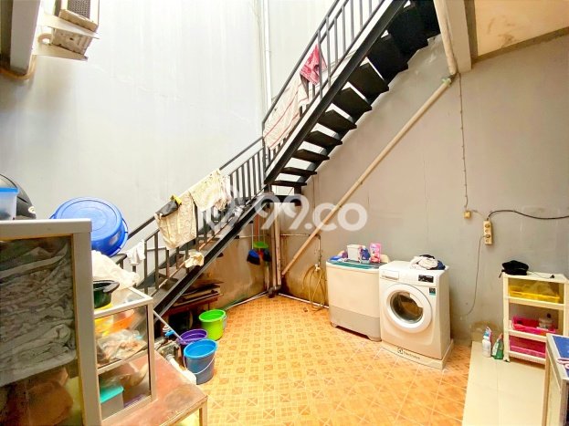 Hunian Mewah LB 300m2 Siap Pakai Desain Elegan di Kelapa Dua, Jakarta Barat Hunian Mewah LB 300m2 Siap Pakai Desain Elegan di Kelapa Dua, Jakarta Barat