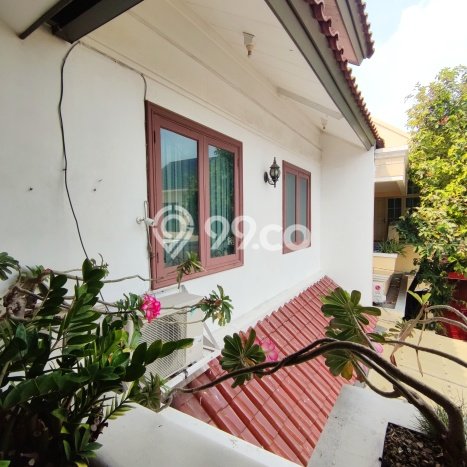 Dijual Rumah Luas Megah Dengan View Eksklusif di Puri Indah, Jakarta Barat Dijual Rumah Luas Megah Dengan View Eksklusif di Puri Indah, Jakarta Barat