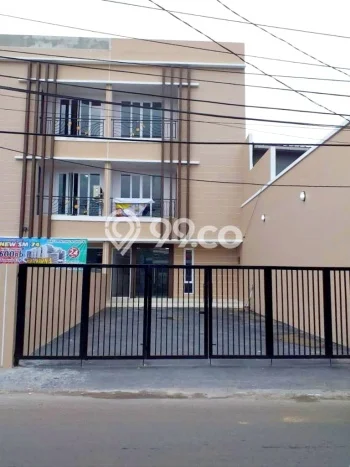 Unit Ruko Dijual di Kebon Jeruk Jakarta Barat Luas Tanah 180m2, Luas Bangunan 270m2 Unit Ruko Dijual di Kebon Jeruk Jakarta Barat Luas Tanah 180m2, Luas Bangunan 270m2