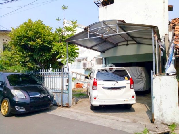 Jual Rumah Luas Megah Dengan View Cantik di Duri Kepa, Jakarta Barat Jual Rumah Luas Megah Dengan View Cantik di Duri Kepa, Jakarta Barat