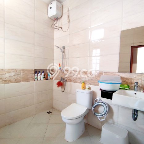 Hunian Mewah Siap Huni LT 100m2 di Kebon Jeruk, Jakarta Barat Hunian Mewah Siap Huni LT 100m2 di Kebon Jeruk, Jakarta Barat