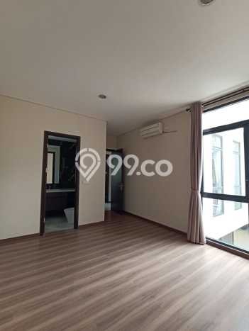 Disewakan! Rumah 4 Kamar Tidur &
4 Kamar Mandi di BSD, Tangerang Disewakan! Rumah 4 Kamar Tidur &
4 Kamar Mandi di BSD, Tangerang