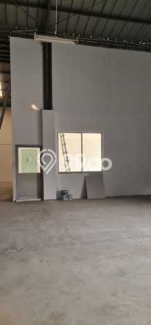 Unit Gudang Disewa Lokasi Serpong, Tangerang Selatan Spesifikasi Luas Bangunan 1100m2 Unit Gudang Disewa Lokasi Serpong, Tangerang Selatan Spesifikasi Luas Bangunan 1100m2