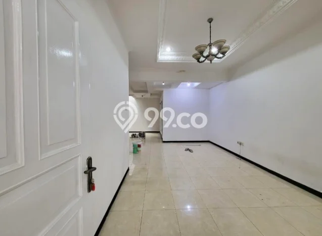 Disewakan! Rumah 2 Kamar Tidur &
2 Kamar Mandi di Sunter, Jakarta Utara Disewakan! Rumah 2 Kamar Tidur &
2 Kamar Mandi di Sunter, Jakarta Utara