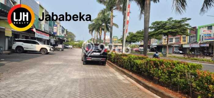 Ruko untuk Disewa di Pusat Bekasi Luas Bangunan 160m2 Ruko untuk Disewa di Pusat Bekasi Luas Bangunan 160m2