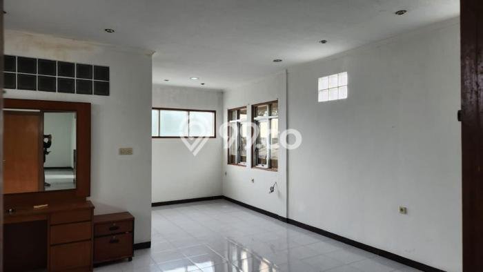 Unit Ruko Dijual di Andir Bandung 528m2 Unit Ruko Dijual di Andir Bandung 528m2