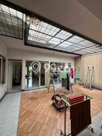 Rumah Minimalis 3 Kamar LT 200m2 di Taman Holis Indah Rumah Minimalis 3 Kamar LT 200m2 di Taman Holis Indah