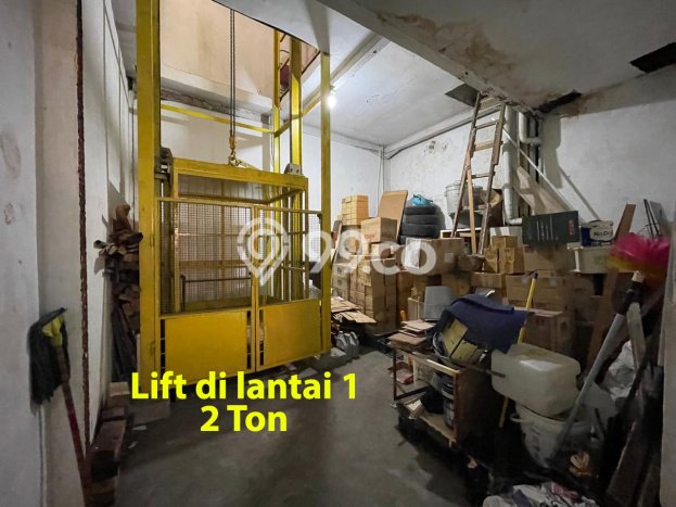 Area Ramai! Ruko Dijual di Tambaksari untuk Bisnis Luas Bangunan 300m2 Area Ramai! Ruko Dijual di Tambaksari untuk Bisnis Luas Bangunan 300m2