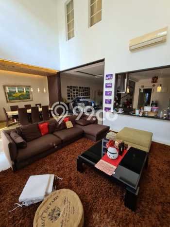 Rumah Elit LB 550m2 Siap Huni Desain Elegan di Pantai Indah Kapuk, Jakarta Utara Rumah Elit LB 550m2 Siap Huni Desain Elegan di Pantai Indah Kapuk, Jakarta Utara
