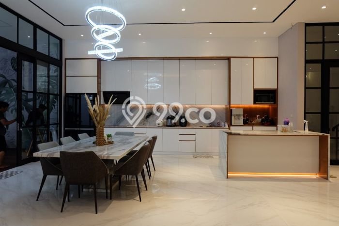 Rumah Berkualitas Pantai Indah Kapuk, Jakarta Utara, LT 352m² LB 940m² Rumah Berkualitas Pantai Indah Kapuk, Jakarta Utara, LT 352m² LB 940m²
