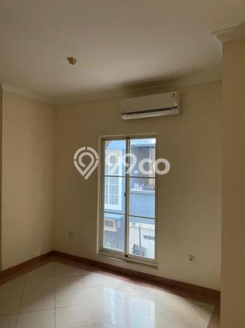 HARGA SPECIAL! Rumah Strategis di Pantai Indah Kapuk, LT 144m² LB 227m² HARGA SPECIAL! Rumah Strategis di Pantai Indah Kapuk, LT 144m² LB 227m²